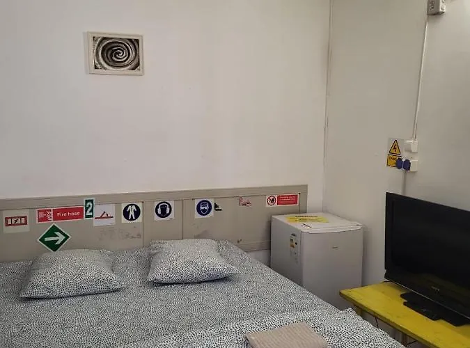 Gara De Nord-banat-4-you Hostel